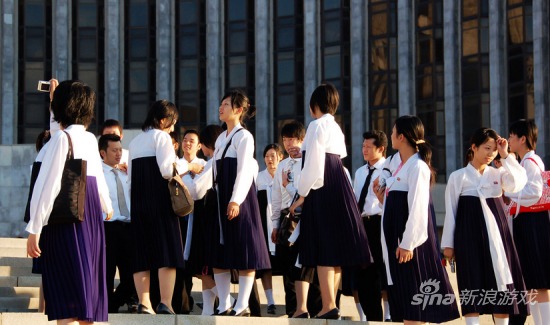 朝鲜女大学生爱打游戏 金正恩发明汉堡_玩家资