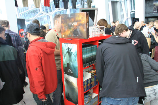 EVE全球玩家纪念碑正式落成 FANFEST2014现场组图