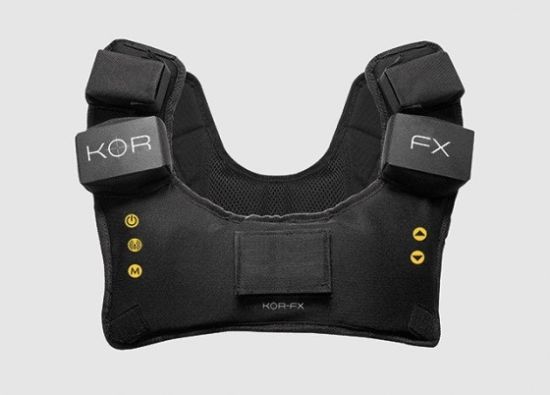 Kor-FX触感反馈背心：体验被子弹击中的感觉