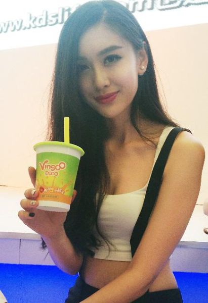 众美女新宠饮料维果部落风靡CJ全场