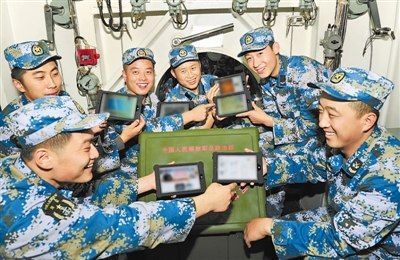 潜艇官兵配备平板电脑 可打军游看电影