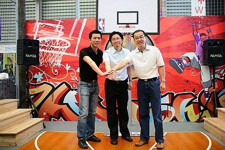 NBASO合作宣布仪式EA天游腾浔三方领导为合作成功加油
