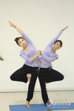双人瑜伽表演