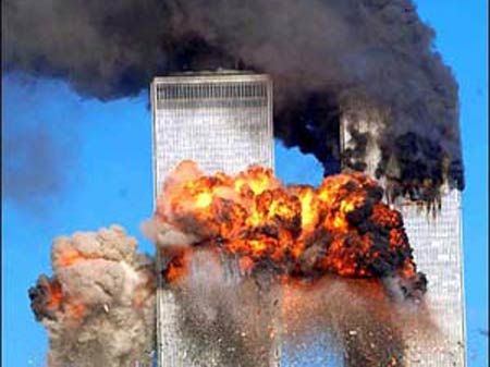 美国世贸中心先后两次遭遇恐怖袭击(图)