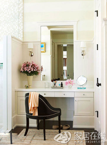 8����ԡ����ױ̨ ���С�ʷ���