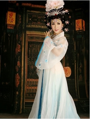 长沙李玉刚星光大道 白癜风小姑娘钦慕