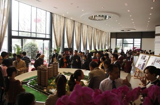 千人到访 蓝光花满庭2期引爆城北_蓝光·花满