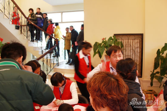 马假日没有冬天,海量人潮沸腾济宁_罗马假日_