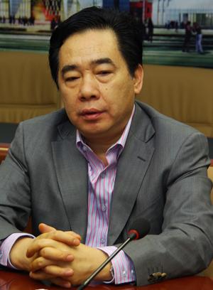 光明集团总裁曹树民率团考察珩生五洲建材城_