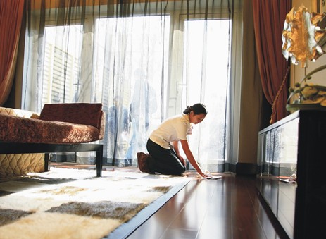 服务的悉心细节甚至近乎琐碎:安全员夜间