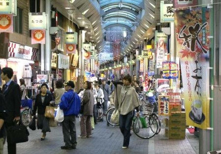 日本消费者节约购物意识增强(图)