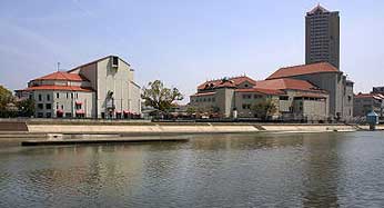 娱乐之宝冢歌剧团(图)_日本