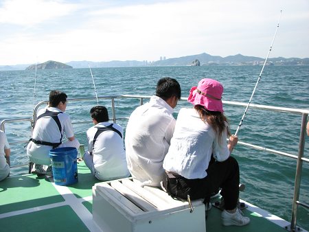 海上垂钓美艳party(组图)