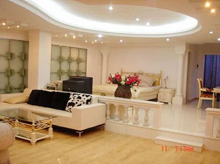 黄梓琪 近况  请看 邓建国 豪宅位置_记者弩剑网