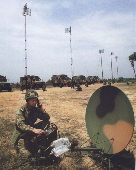 我陆军士兵装备海空军通信频谱方便协同作战