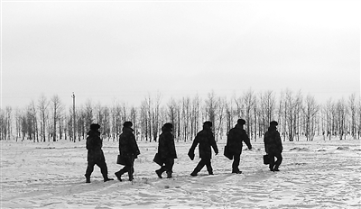 冰雪中有一群海拉尔人 --北京军区司令部直属