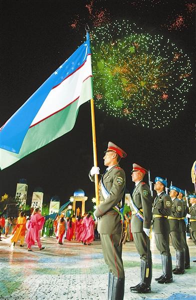 在乌兹别克斯坦,当兵让人羡慕