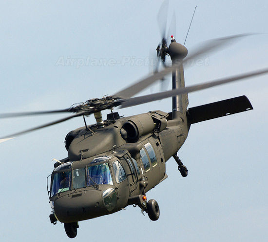 文章称，中国军队一直希望获得新的黑鹰直升机及配件