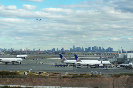 纽约三大机场航班延误占全美三分之一