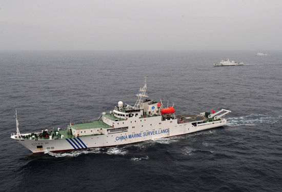 资料图：2012年3月，中国海监船编队在东海油气田附近巡航。