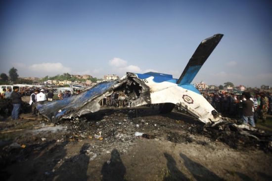 尼泊尔客机坠毁事件5名遇难中国人身份确定|尼