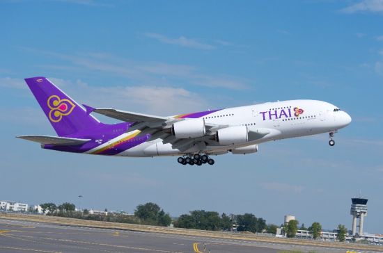 空客交付泰国航空首架A380飞机(图)