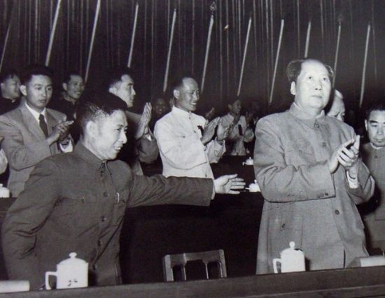 庐山会议上毛泽东为何说自己该绝子绝孙