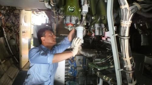 资料图:中航工业试飞中心空中试车员范小东