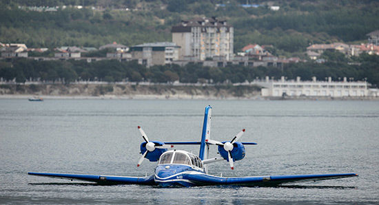 ����˹��-103���ܷɻ�