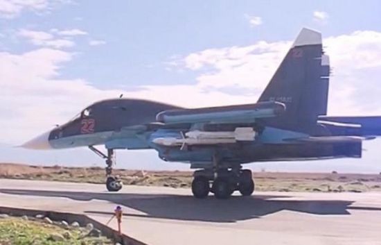 部署在赫梅明基地的苏-34战斗轰炸机
