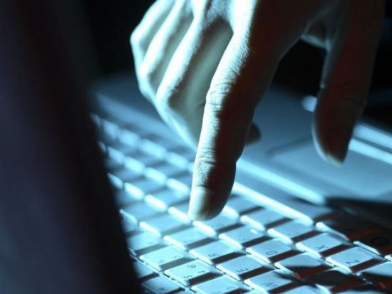 美诱逮前IBM华人工程师,称涉嫌窃源代码。