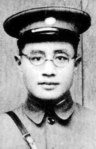 青年刘伯承挥师大战北洋军 为掩护士兵中枪痛