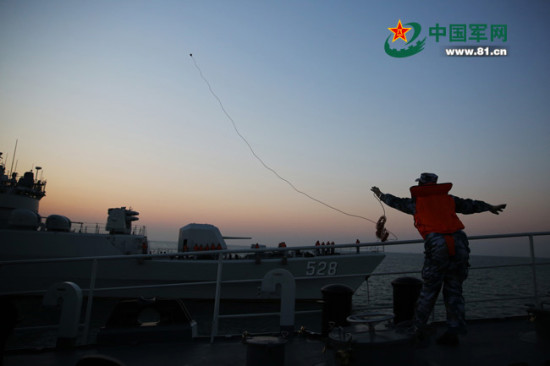 外媒曝光中国新侦察船：外观特殊即将服役