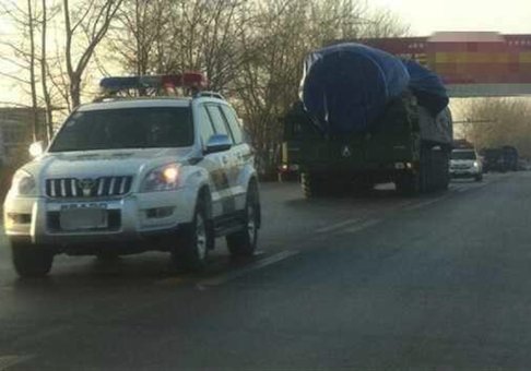 外媒:法国首披露核武库构成核弹头"不到300枚"