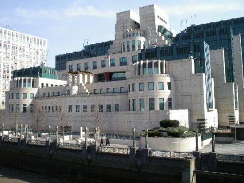 英媒：日本现有4400名特工各立山头力量分散