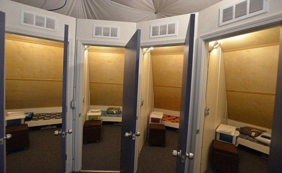 英媒称美国测试新型减速器:飞碟助人类登上火星