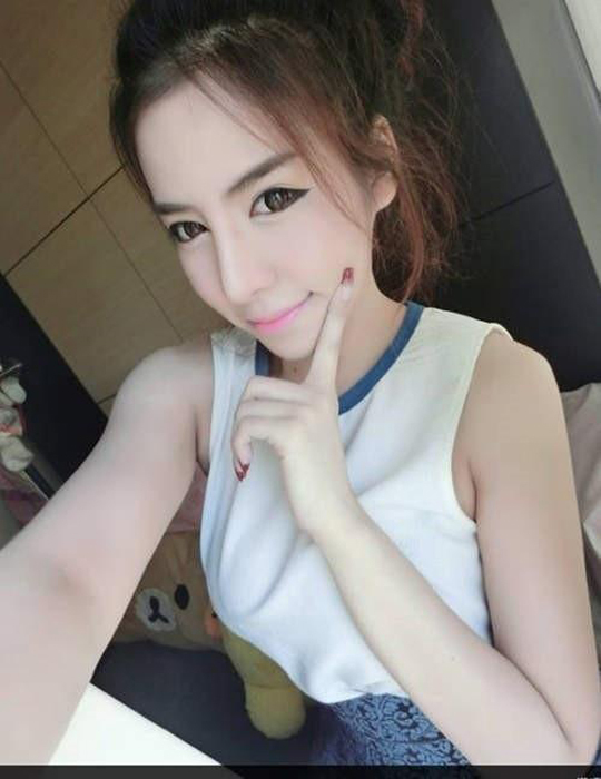 台媒：美国19岁模特为求青春用猪血洗澡(图)