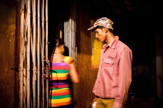 ������200��Ů���������������ж���Ϊ���