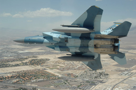 图文:美国空军假想敌部队F-15C重型战机