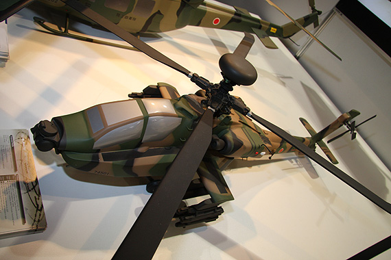 图文:俯视日本国产型ah-64dj直升机