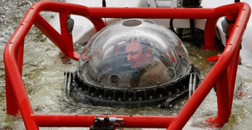 组图：救援潜艇LR7正在威廉堡进行最后测试