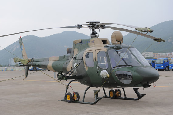 图文：武直11攻击直升机装有一部多功能观瞄系统