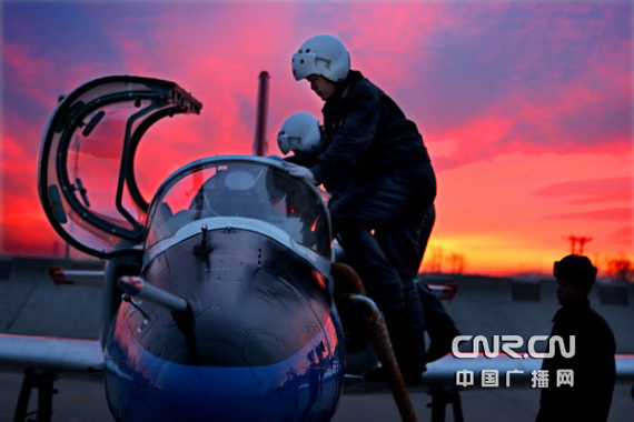 Ů����ѧԱ����ս��׼������ѵ��