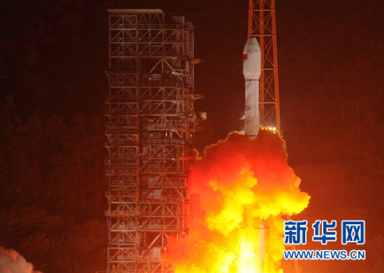 6月21日零时13分，我国在西昌卫星发射中心用“长征三号乙”运载火箭，成功将“中星10号”卫星送入太空。