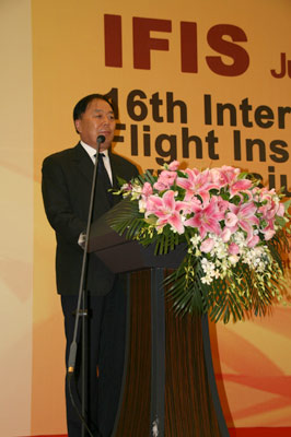 中国民航局局长李家祥致辞。