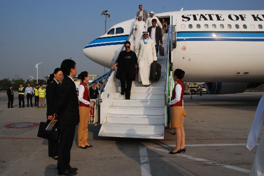 广州白云机场商旅公司保障亚运首架专机纪实