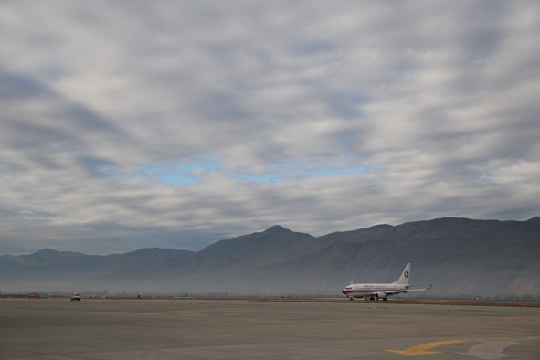 东航云南丽江--长沙--临沂航线首航成功