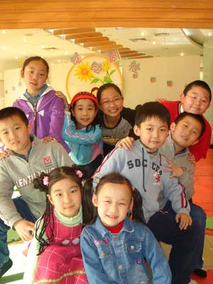 图:动动儿童剧社的形体课(3)_欢乐童年