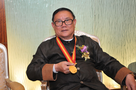 总经理唐琳《中国纺织报》社长童之琦《中国服饰报》社长欧阳方兴