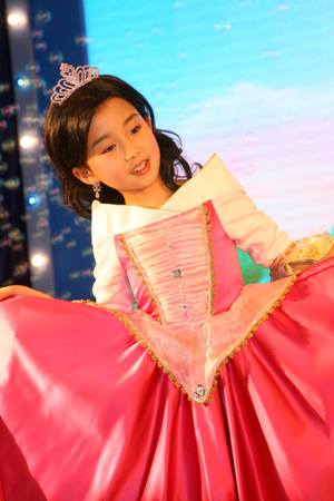 每个小女孩心中都有一个公主梦 每个小女孩心中都有一个公主梦
